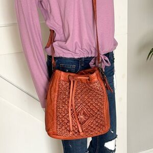 FINAL PRICE! Frye & Co Boho Esme Leather Woven Bucket Drawstring Crossbody Bag